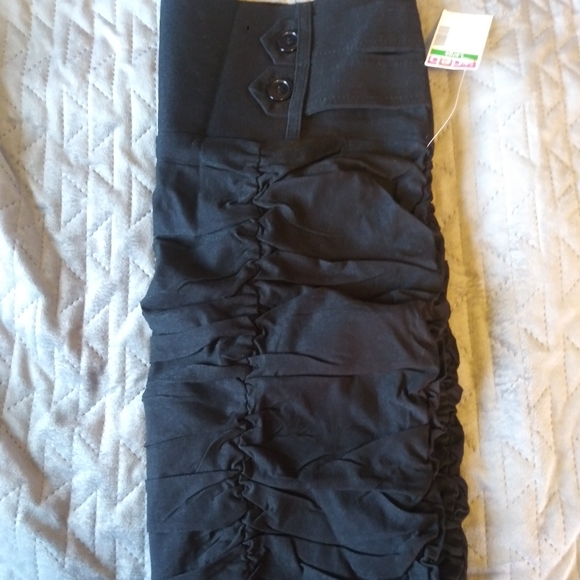 Bodycon Skirt - Picture 2 of 3